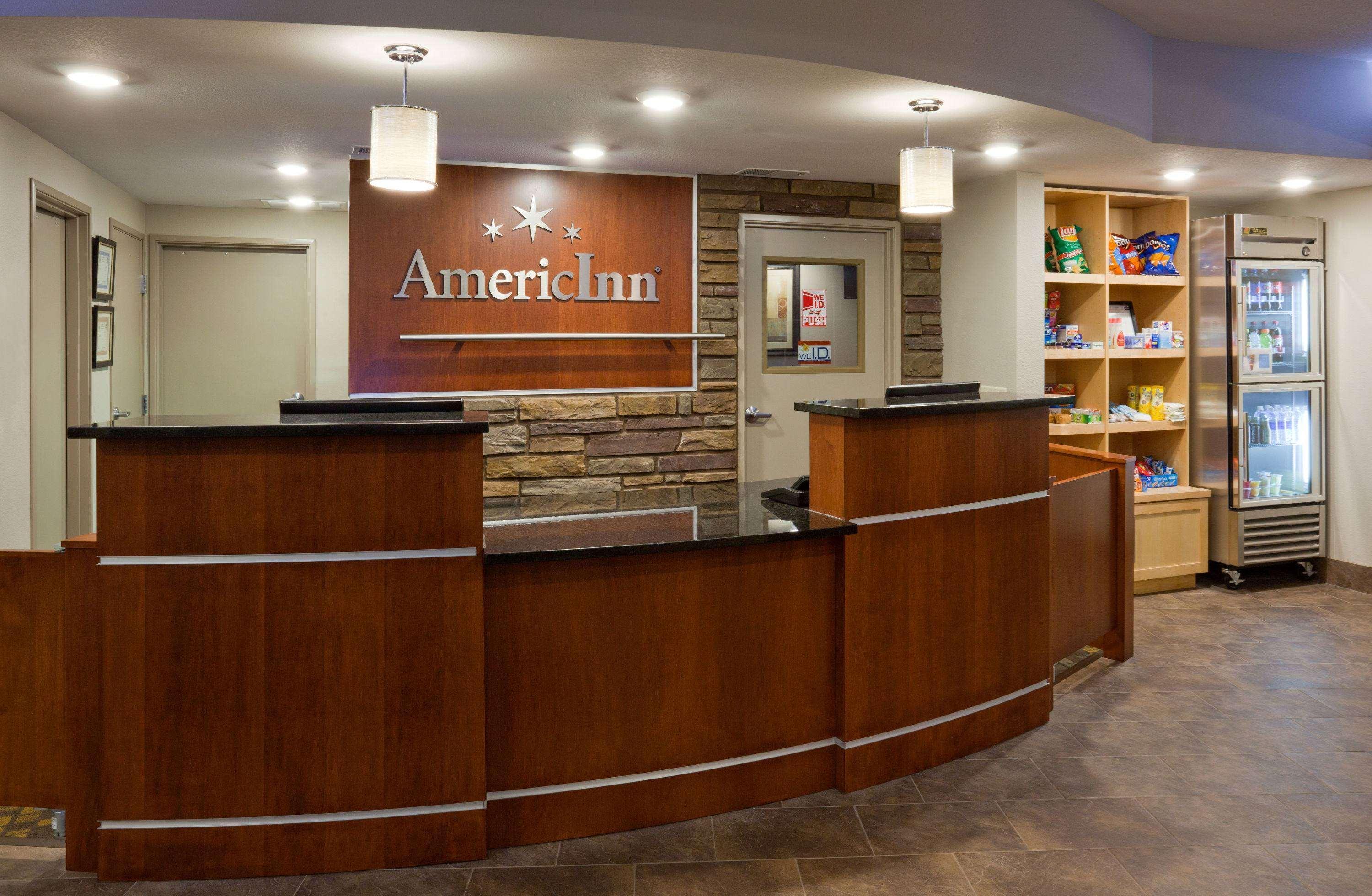 Americinn By Wyndham Hartford Sd Exteriör bild