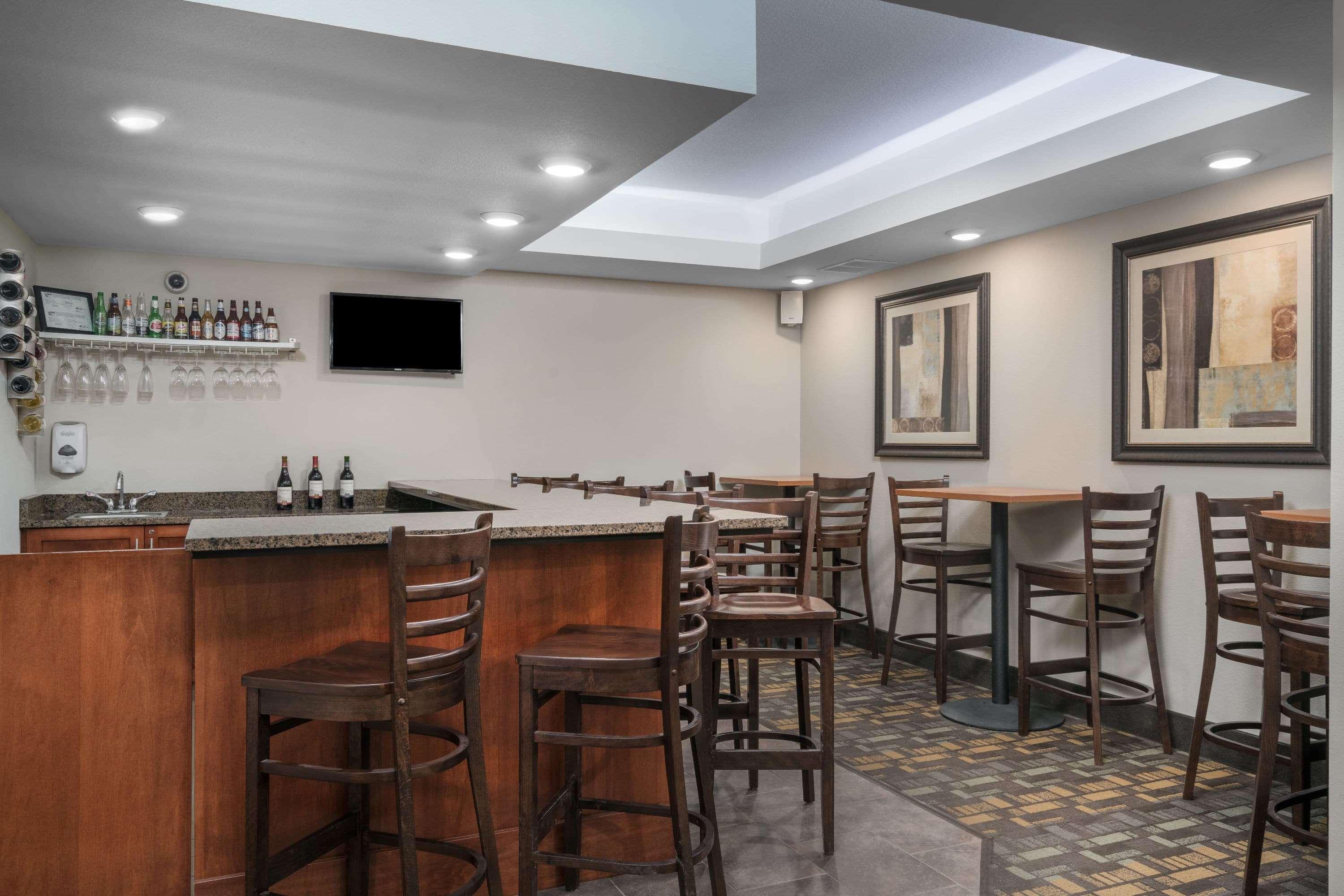 Americinn By Wyndham Hartford Sd Exteriör bild