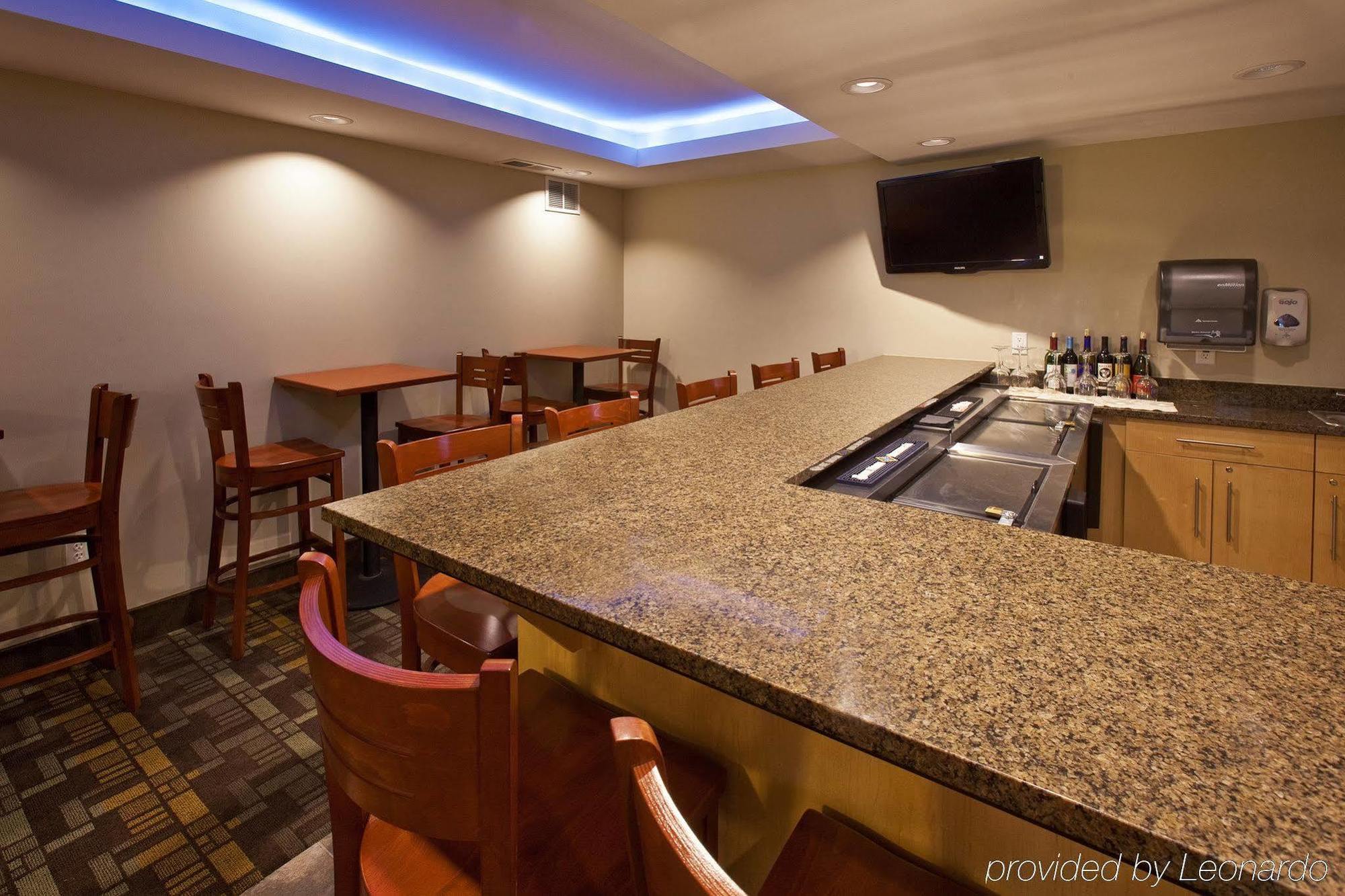 Americinn By Wyndham Hartford Sd Exteriör bild