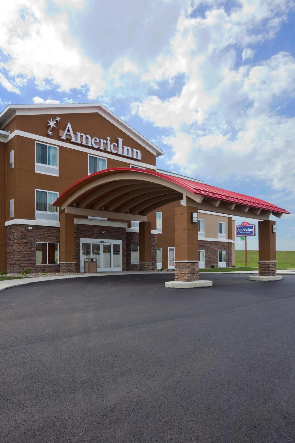 Americinn By Wyndham Hartford Sd Exteriör bild